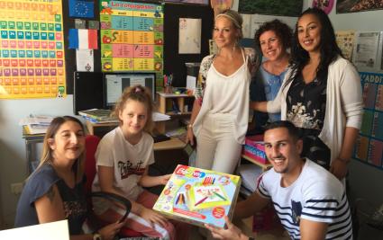 Les Ladie's Circle et le champion de boxe Bastien Ballester en visite dans le service de pédiatrie