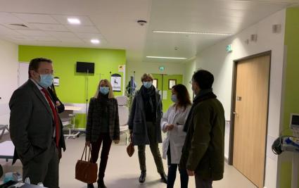 Visite de Monsieur le Maire de Béziers et de Madame la Députée aux urgences (ici à l'UHCD)