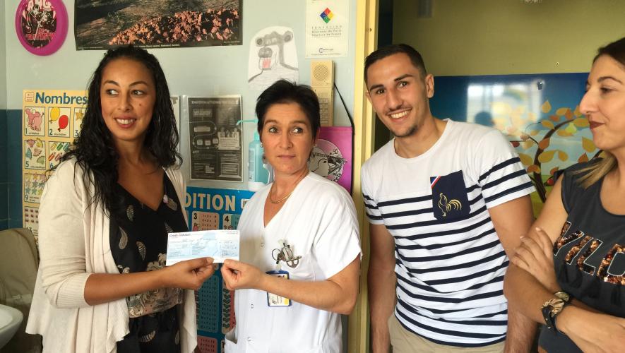 Les Ladie's Circle et le champion de boxe Bastien Ballester en visite dans le service de pédiatrie