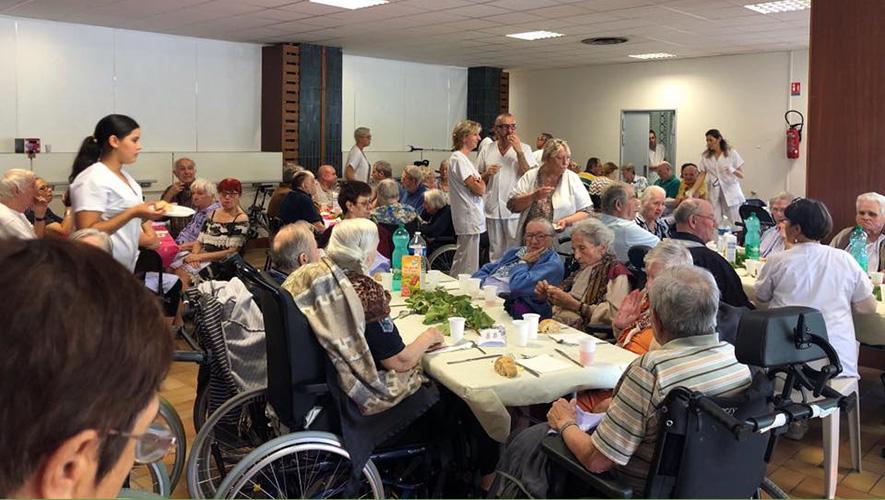 Repas des vendanges à Perréal offert et organisé par l'équipe des VMEH