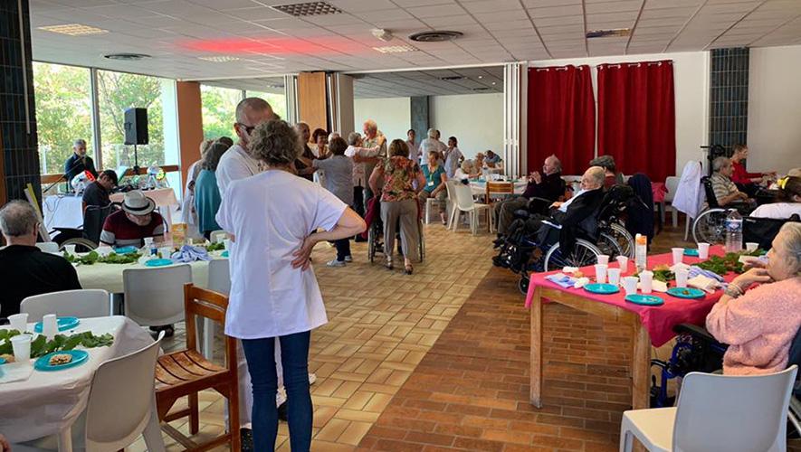 Repas des vendanges à Perréal offert et organisé par l'équipe des VMEH